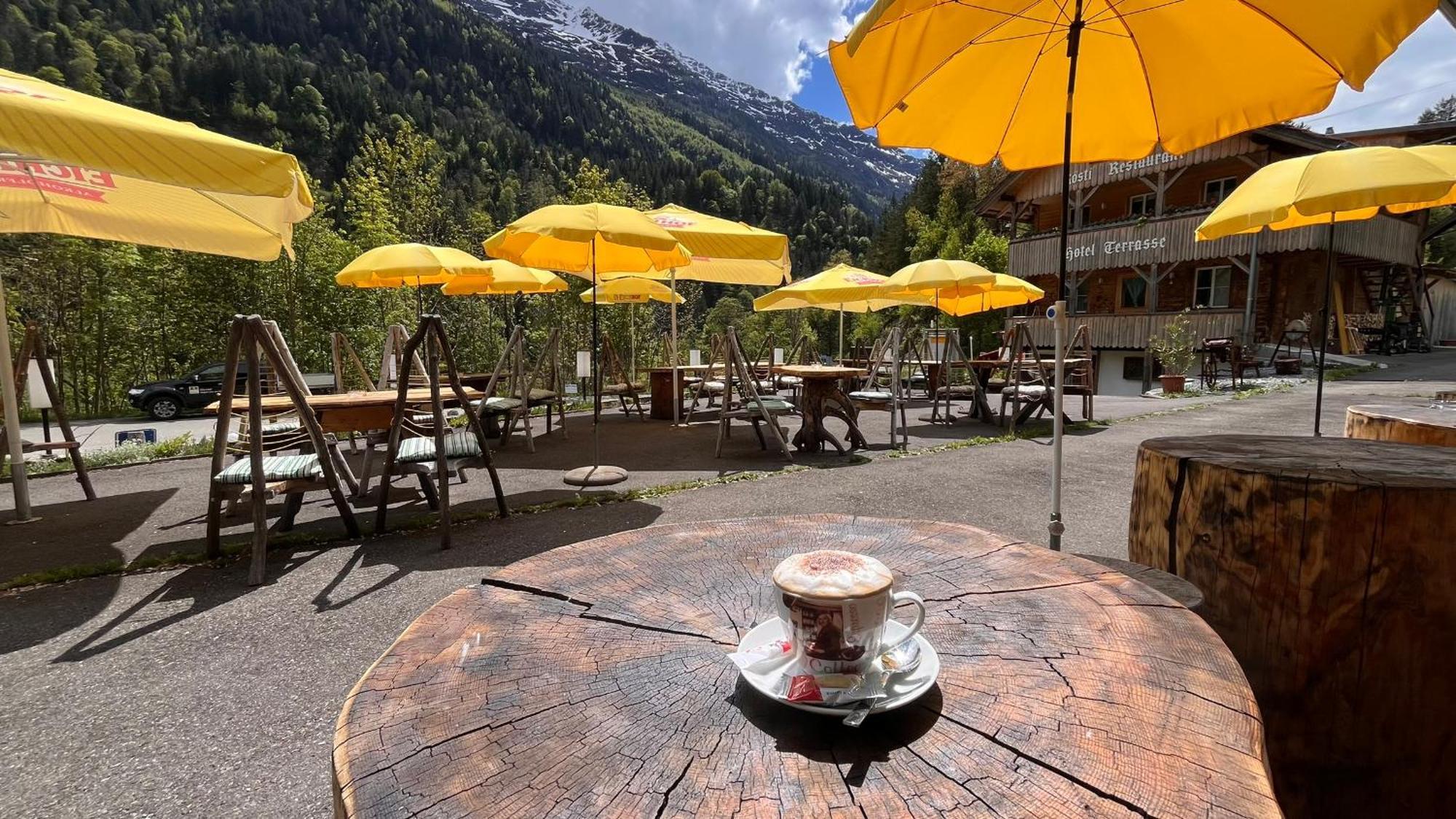 "Terrasse" Nessental Hotel Gadmen Екстериор снимка
