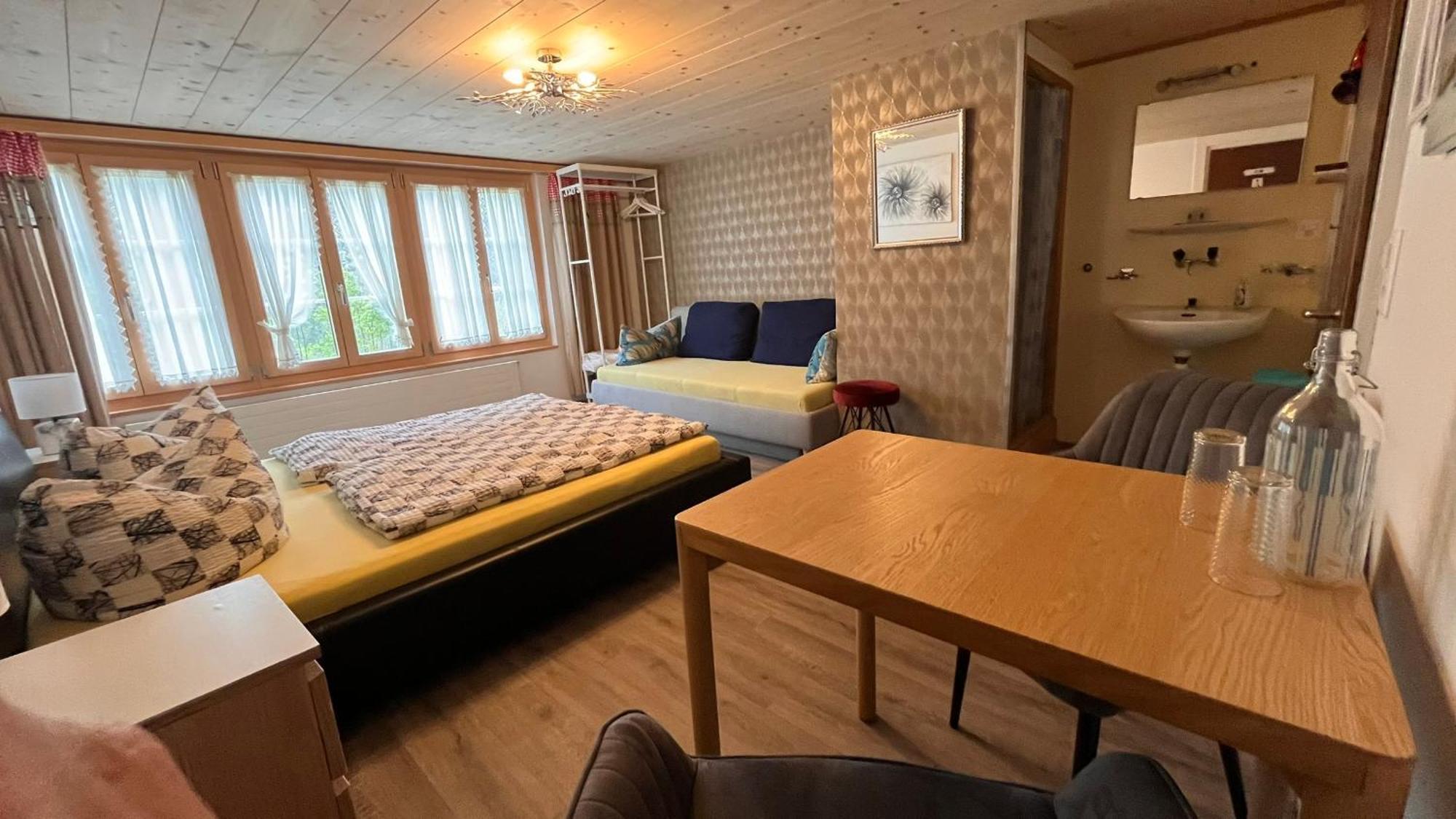 "Terrasse" Nessental Hotel Gadmen Екстериор снимка